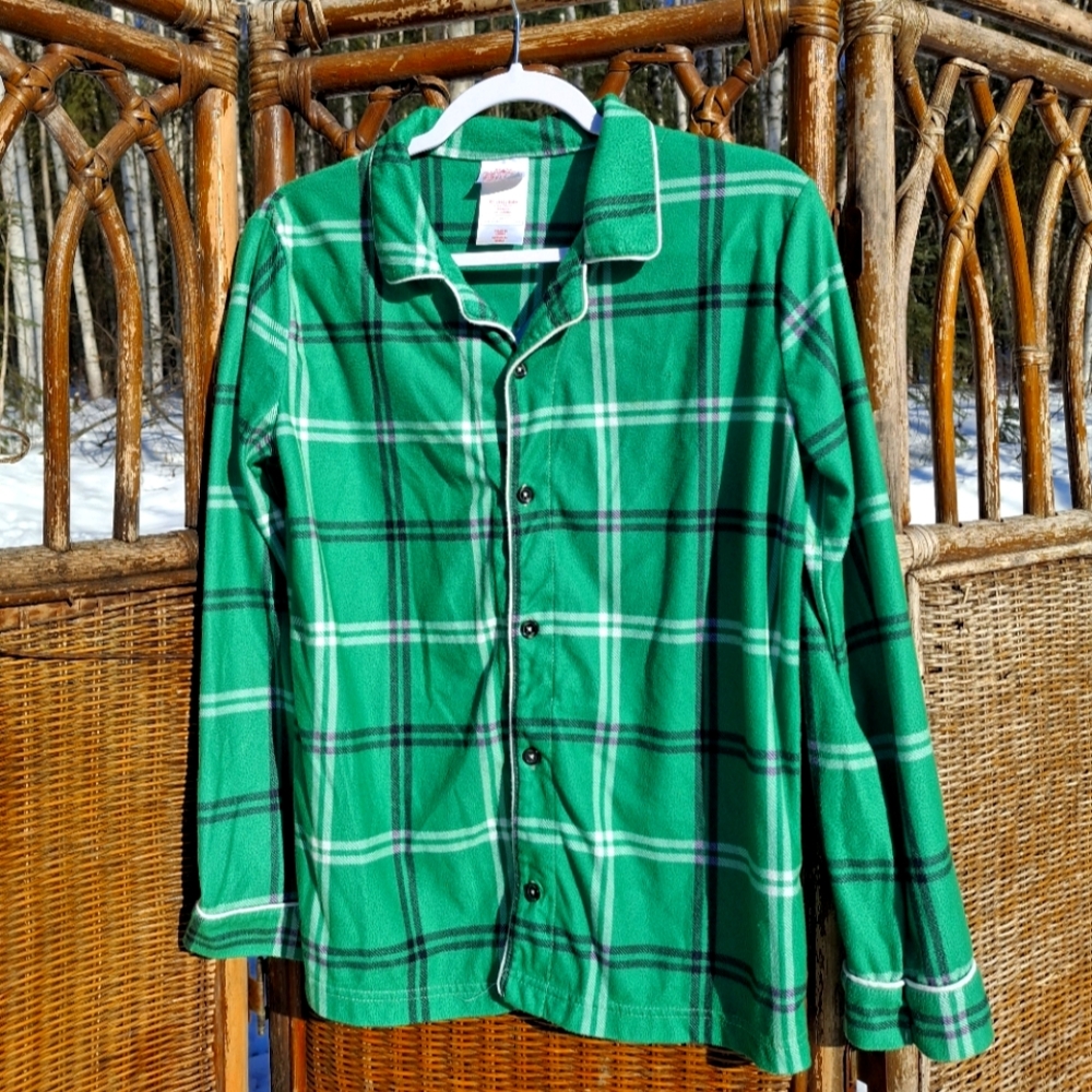 🍀 3/15 Green Plaid Button-Up Shirt